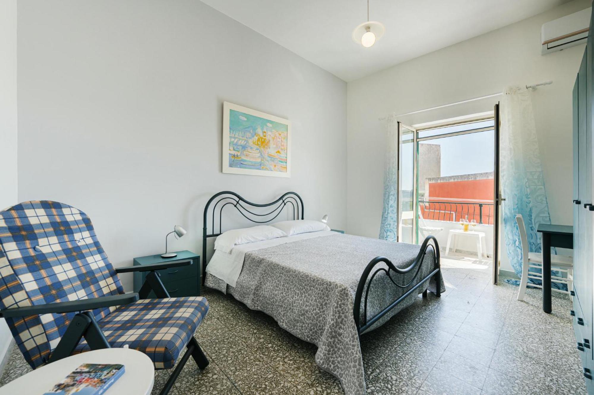 Da Letizia Casa Vacanze A Procida Extérieur photo