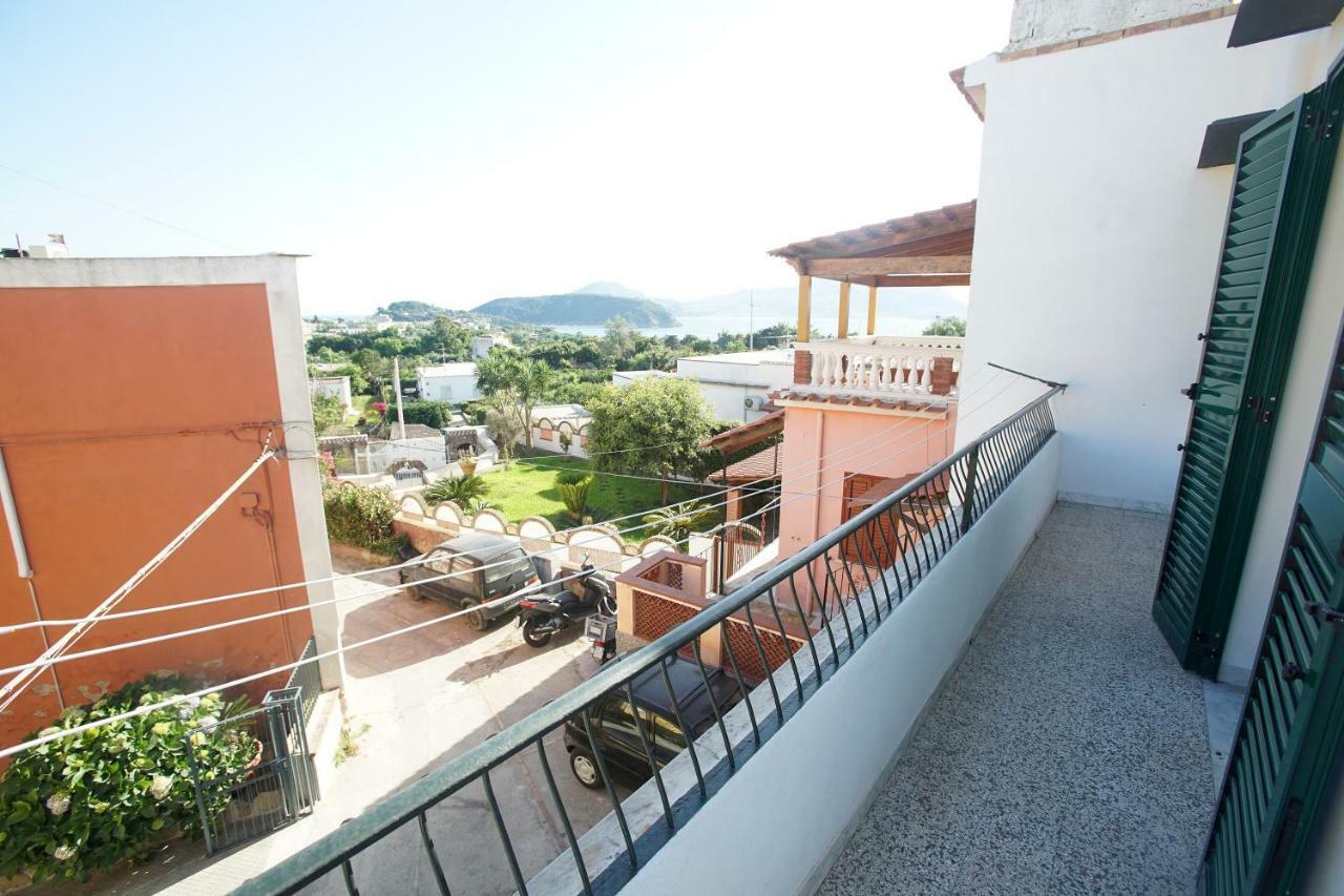 Da Letizia Casa Vacanze A Procida Extérieur photo